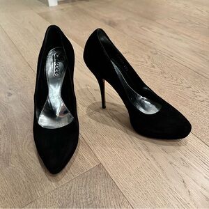 Gucci Black Suede Platform Pumps – Size 37.5